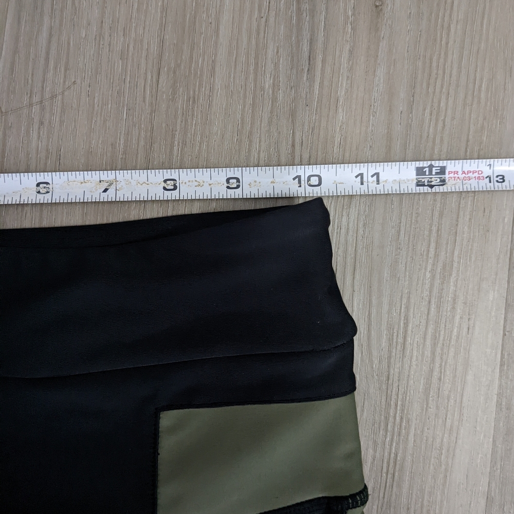 P.E Nation Roll Out Leggings in Olive Green XS - Picture 8 of 10